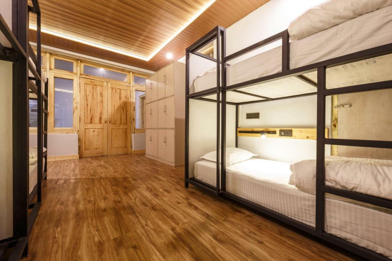 Hitchhikers Hostel Ladakh เลห์ ภายนอก รูปภาพ